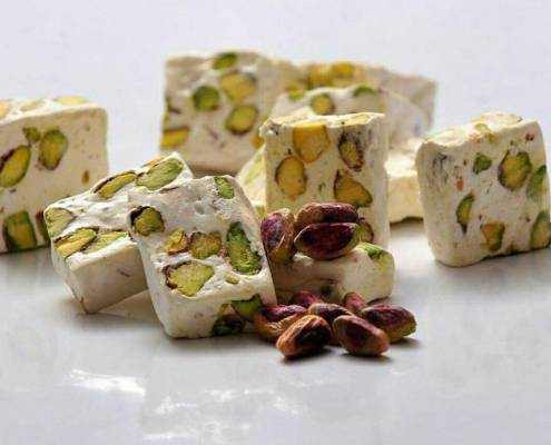 استفاده از انگبین در گز