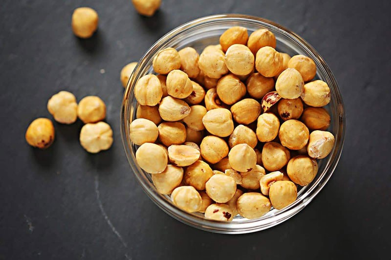 مغز فندق در کاسه