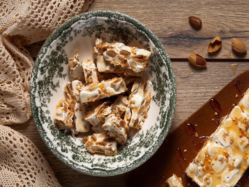 تفاوت بین گز با نوقا